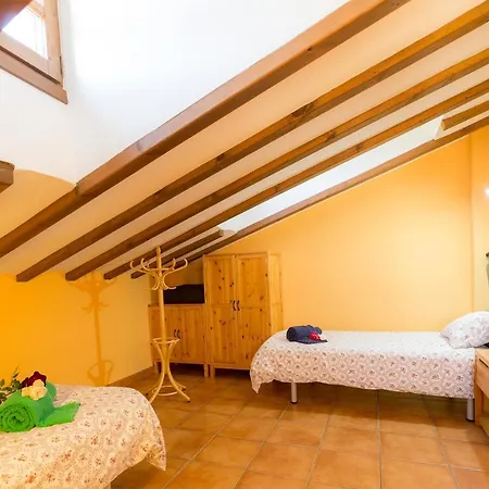 Casa Fresneda Jardin Rio Y Parque Infantil Frente A La Casa Landhuis