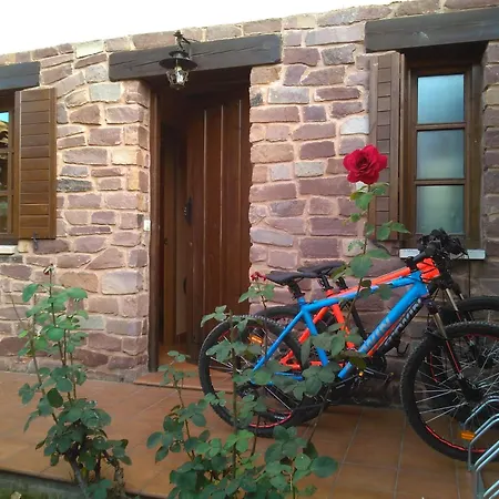 Casa Fresneda Jardin Rio Y Parque Infantil Frente A La Casa Fresneda de la Sierra Tirón