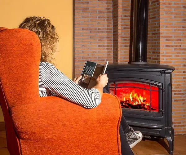 Casa Fresneda Jardin Rio Y Parque Infantil Frente A La Casa Fresneda de la Sierra Tirón