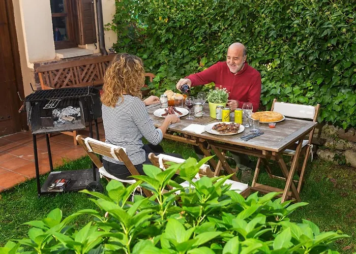 Casa Fresneda Jardin Rio Y Parque Infantil Frente A La Casa *